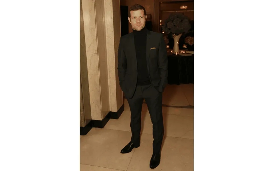 Suit And Turtleneck Combo - Turtleneck Prom Outfits