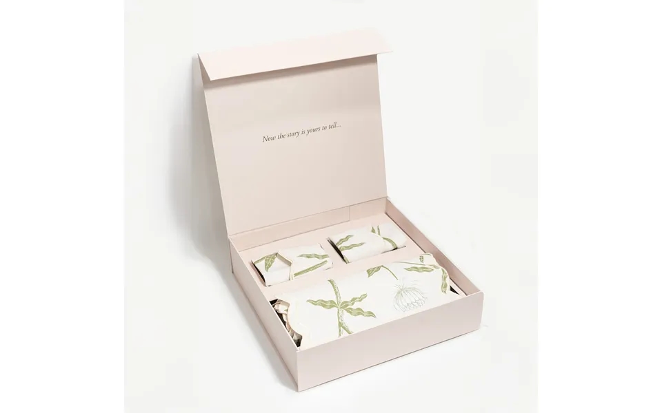 Storytime Dahlias Table Linens Set