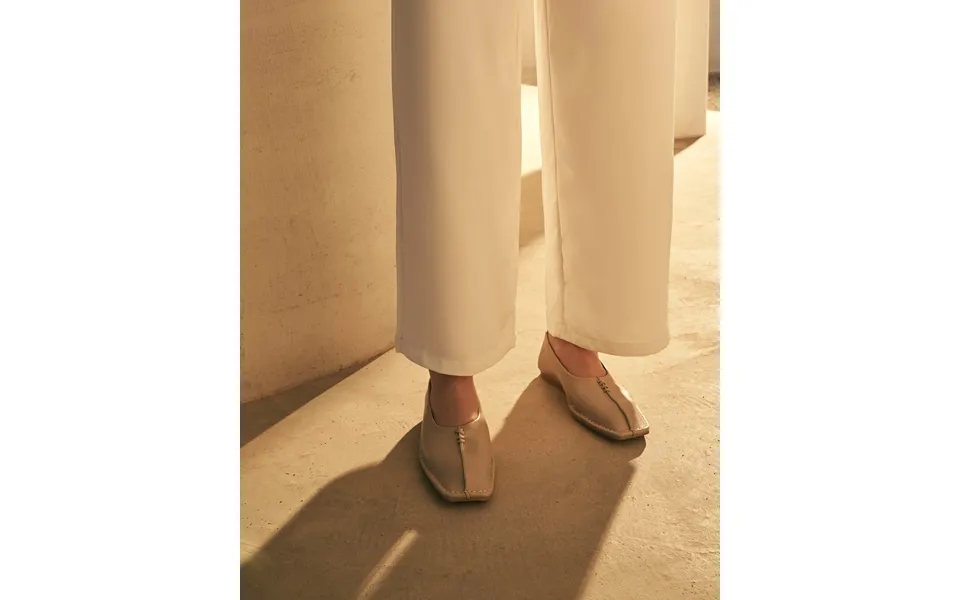 Gaia Flats Black Size Eu39 Color Sand