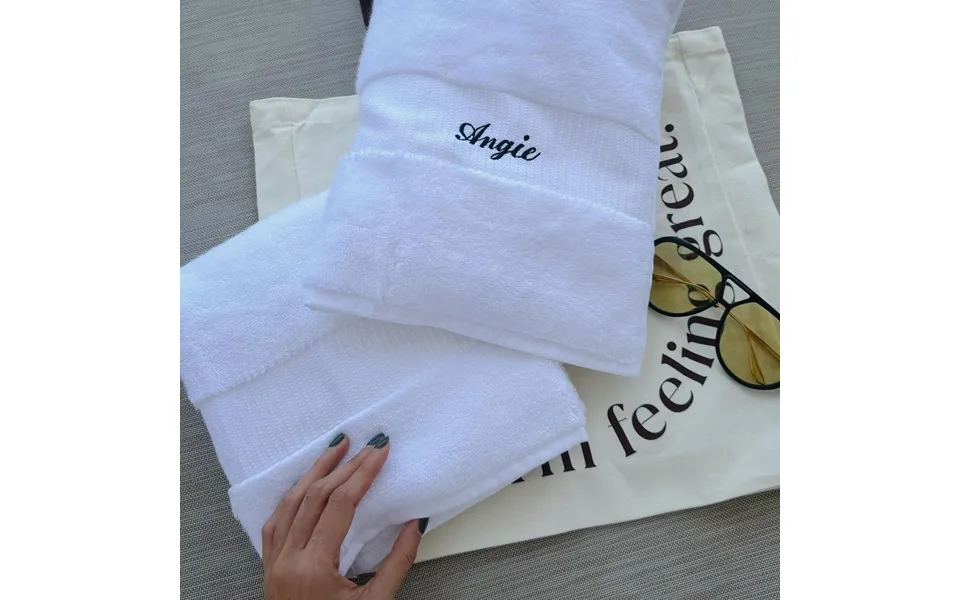 Hand Embroidery Per Towel