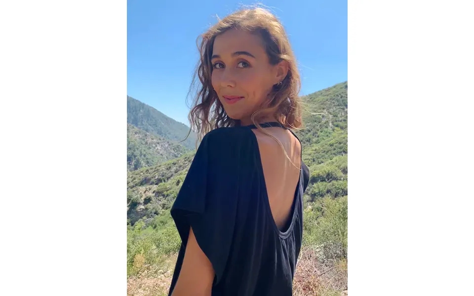 U Back Top - Black Size Medium