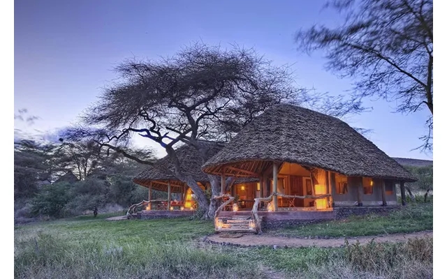 Kenya's Amboseli - Samburu & Mara Fly-in product image