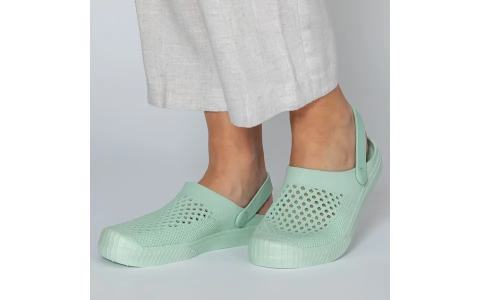 Casual Slip-on Clogs - Light Green
