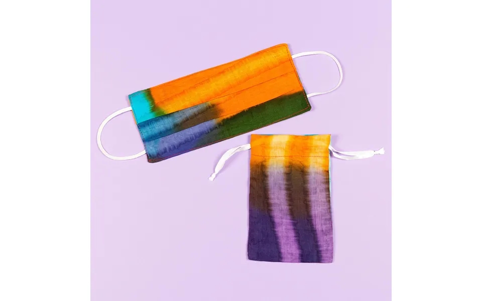 Northern Lights Pleated Face Mask & Carrying Bag