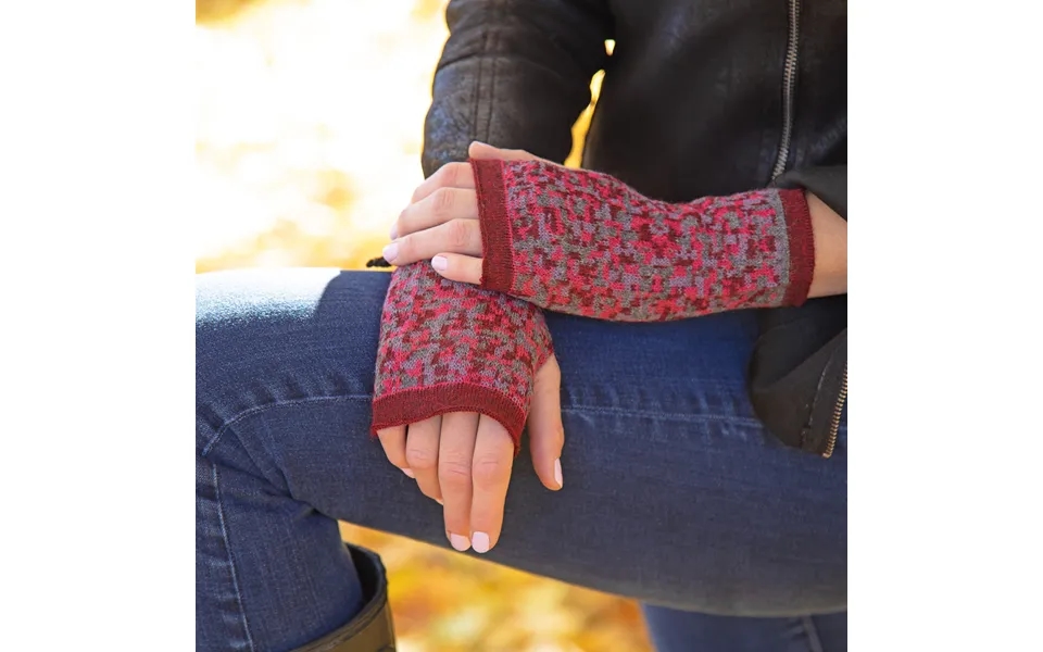Small Squares Baby Alpaca Fingerless Mittens - Red
