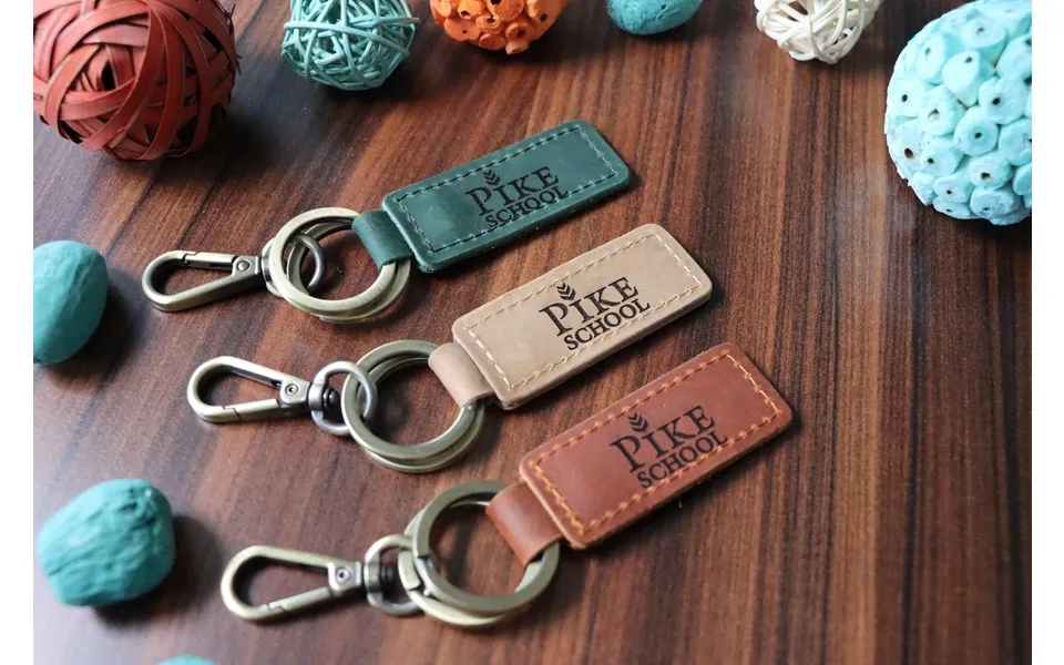 School Logo Keychains For Students And Teachers As Favor