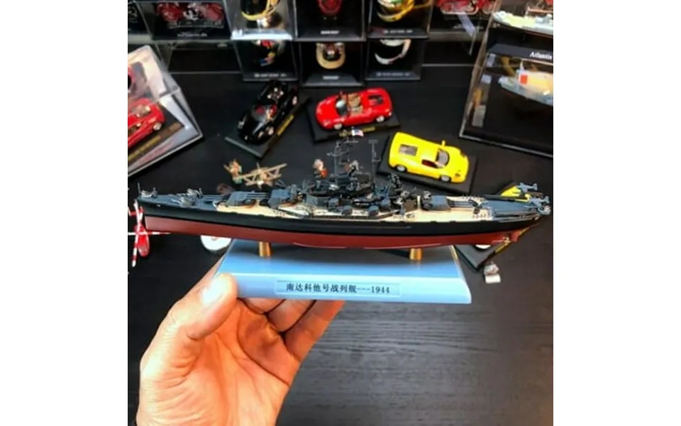 1 1000 Scale Uss South Dakota Battleship - 1944 Metal Plastic Parts Model