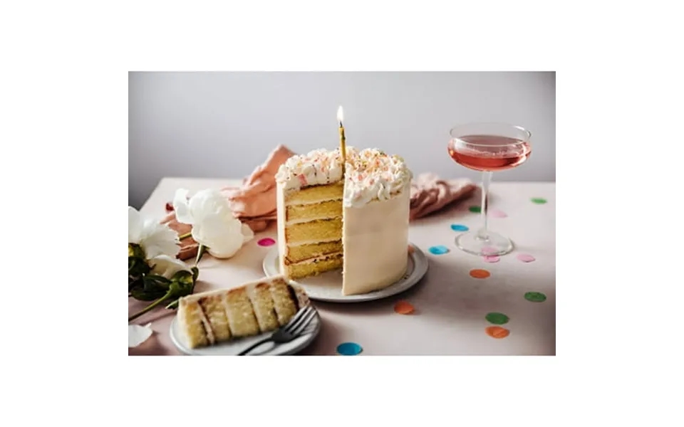 Butter Cream Vanilla Cake