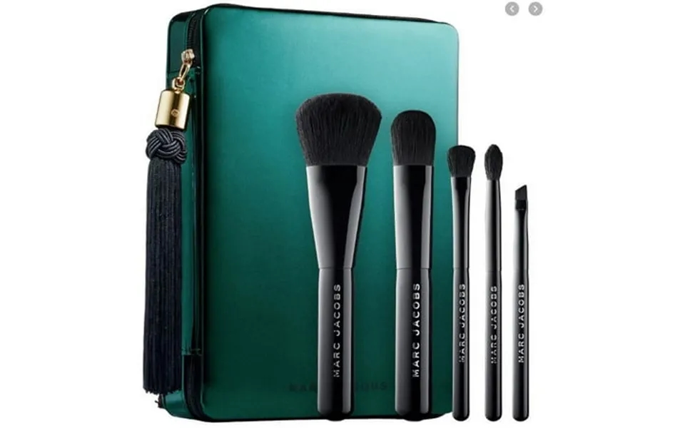 Marc Jacobs Your Place Or Mine Five Piece Travel Brush Collection