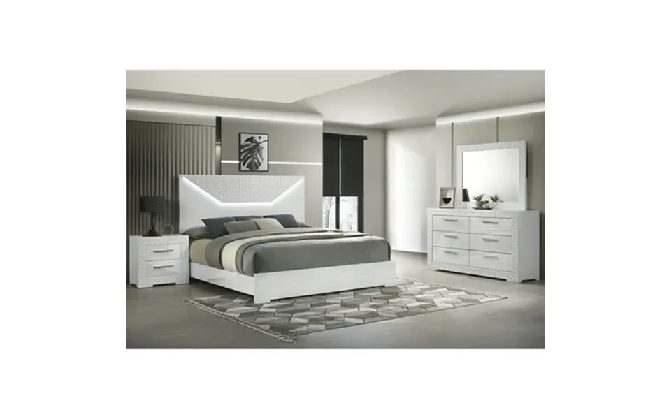 Modern White 4 Bedroom With Led Headboard And Smooth Drawers 4 Pc King & Comfortable Experience