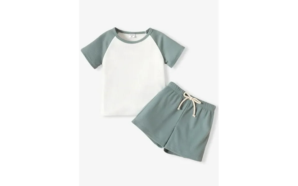 Patpat Toddler Boys Clothes Baby Boy Outfit Sets Kids Waffle Color Block Raglan Sleeve Tee & Solid Shorts Set 2-piece Bl