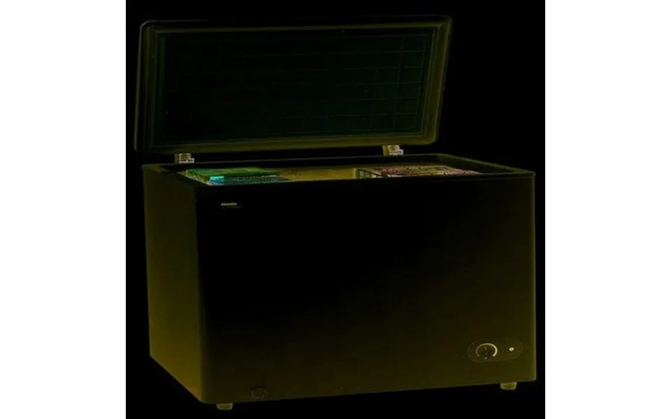 Relief Pak 5.3 Cu Ft Chest Freezer White