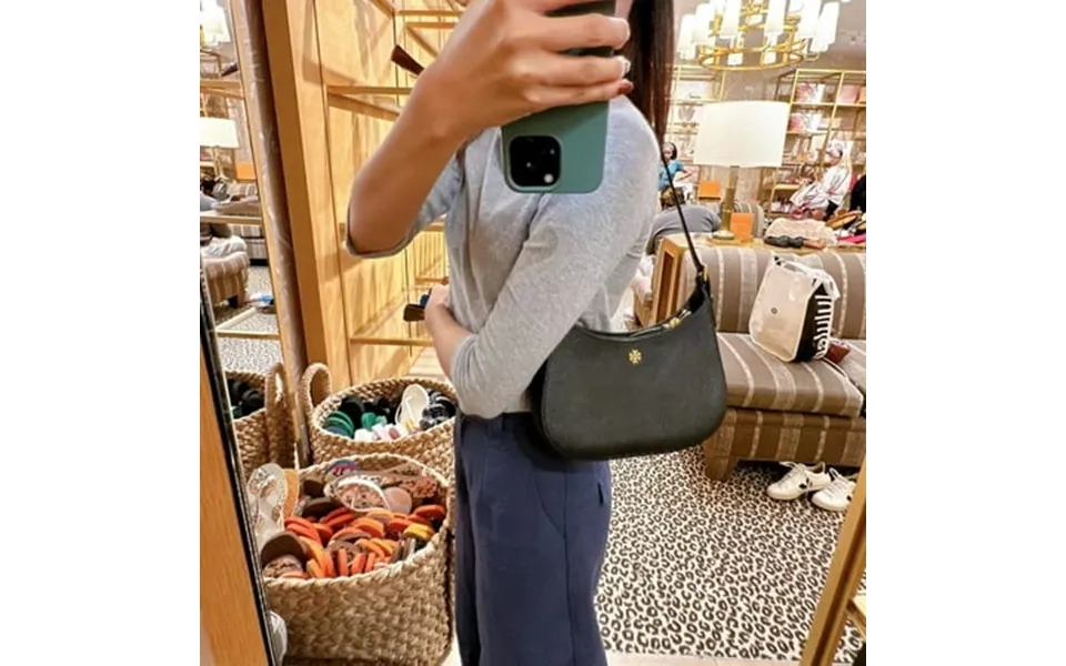 Tory Burch 137416 0822 Emerson Zip Leather Shoulder Bag In Black