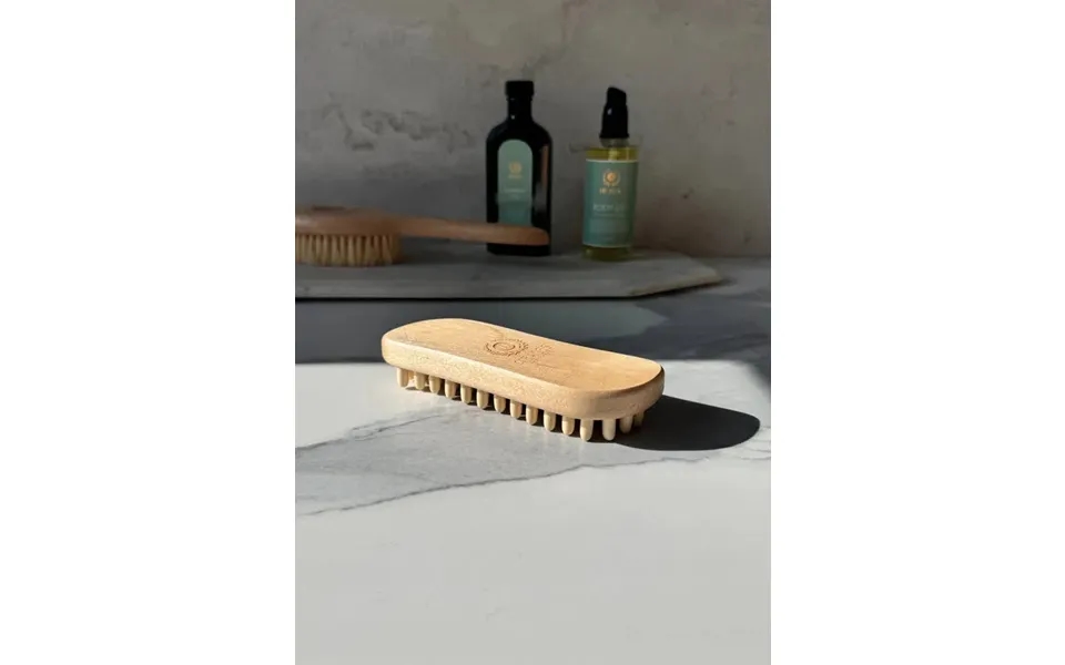 Heales Apothecary Fascia Brush
