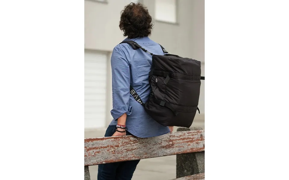 Sports Vegan Backpack Black - Made With Ocean Plastic