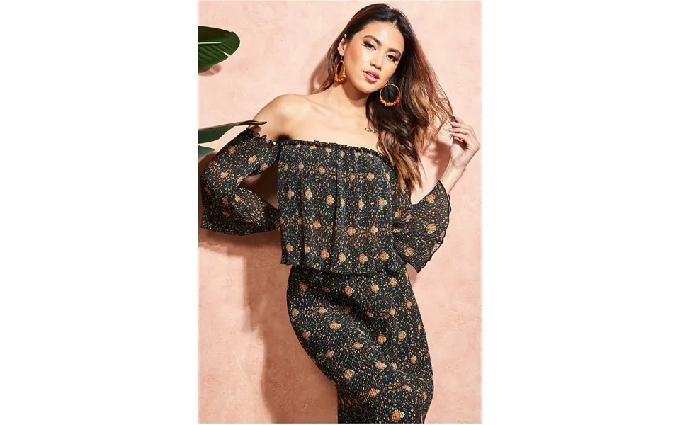 City Goddess Off The Shoulder Printed Crop Top - Black