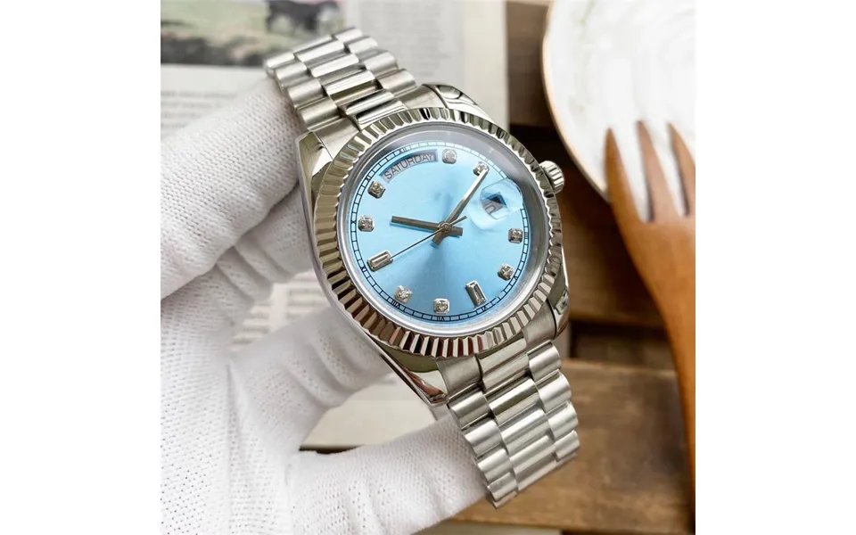 2021 New Lao Brand Men's And Women's Fashion Simple Three Needle Double Calendar Steel Belt Shell Mechanical Watch