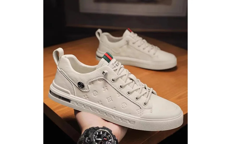 Autumn And Winter New Trendy All Match Thick Soled Slip On Lightweight Skate Shoes Wear Resistant Non Casual One Drop