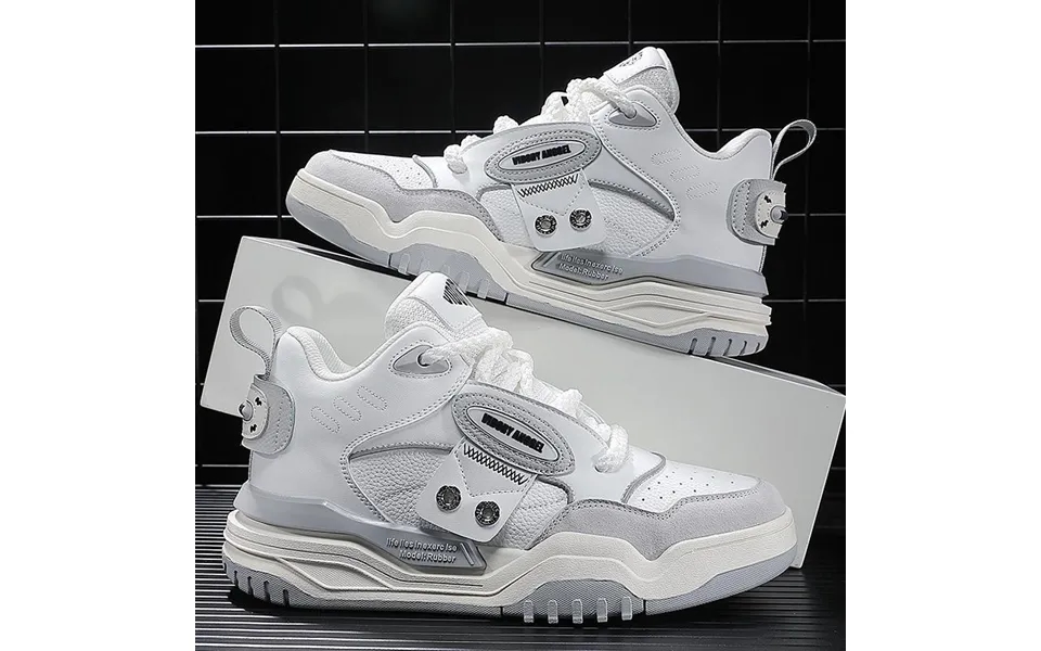 Classic Fashion Four Seasons Leather High Top Men's Board Shoes Non-slip Wear Real Combat Men's Basketball Shoes Comfort