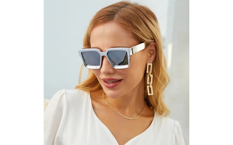Diamond Framed Sunglasses - Female Internet Celebrity