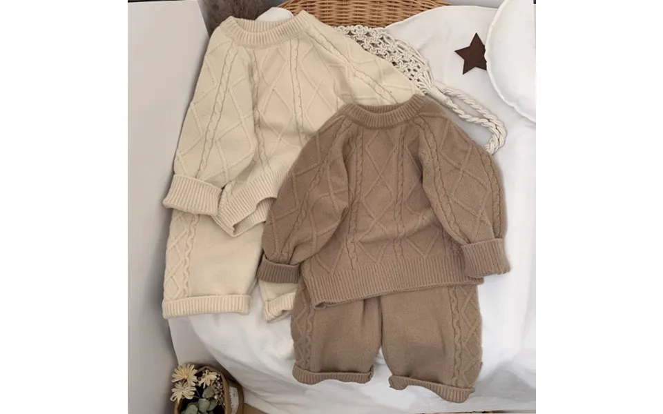 Korean Version Of Children's Clothing - Autumn Winter With A Foreign Style