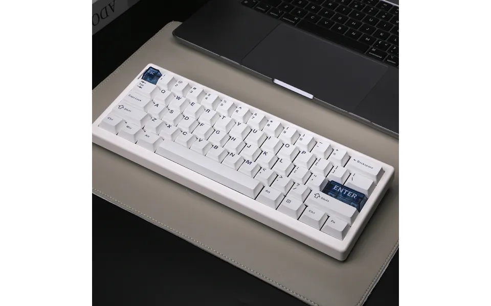 Qk61 V2 Three-mode Via Qmk Wireless Bluetooth Gasket Structure Mechanical Keyboard