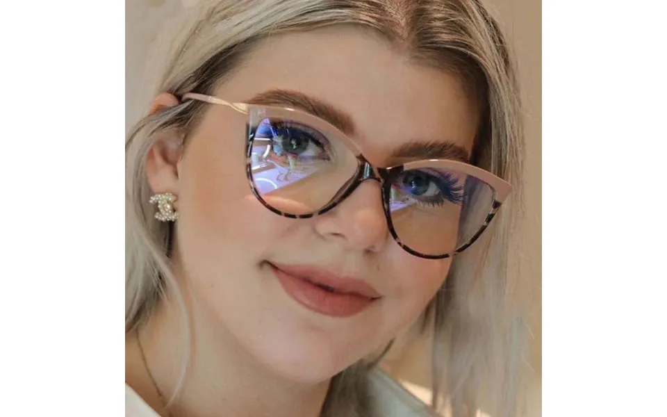 Women's Tr90 Anti-blue Light Cat's Eye Retro Glasses Frame Hot-selling Personality Flat Mirror Metal Trend Glasses